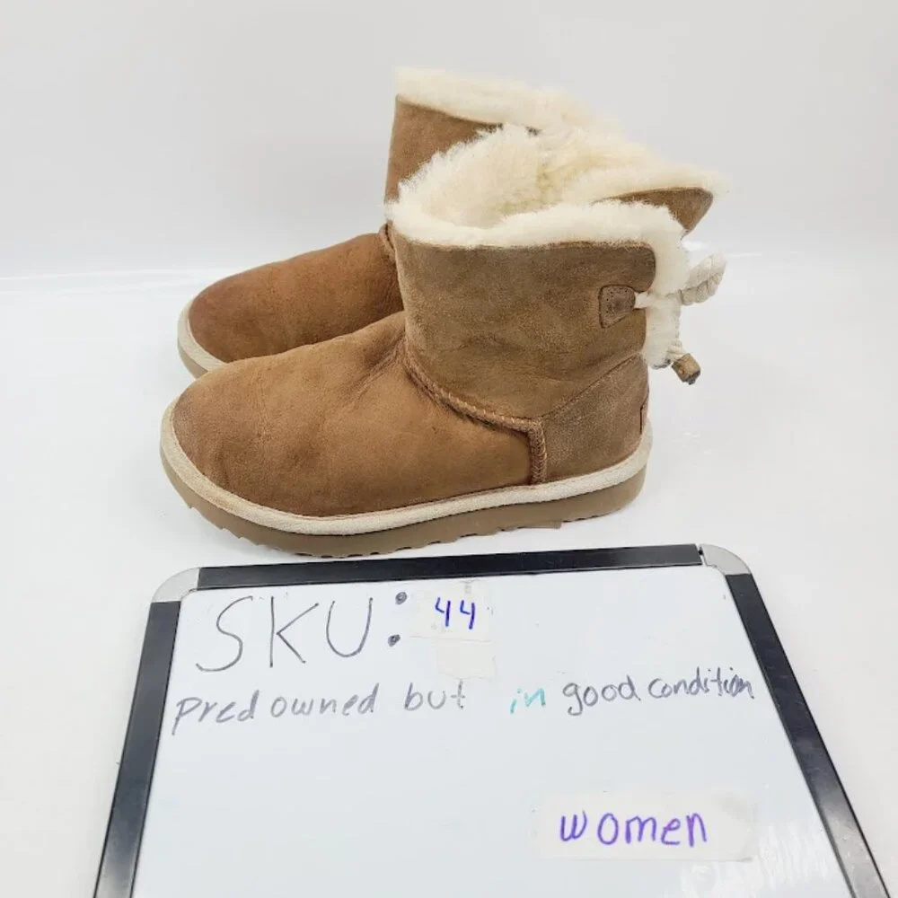 UGG Women's Tan Chestnut Selene Suede Ankle Winter Snow Boot Size 5‎